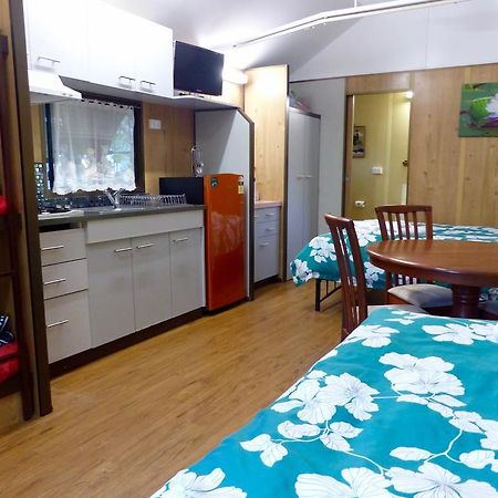Lake Eacham Tourist Park & Cabins Экстерьер фото