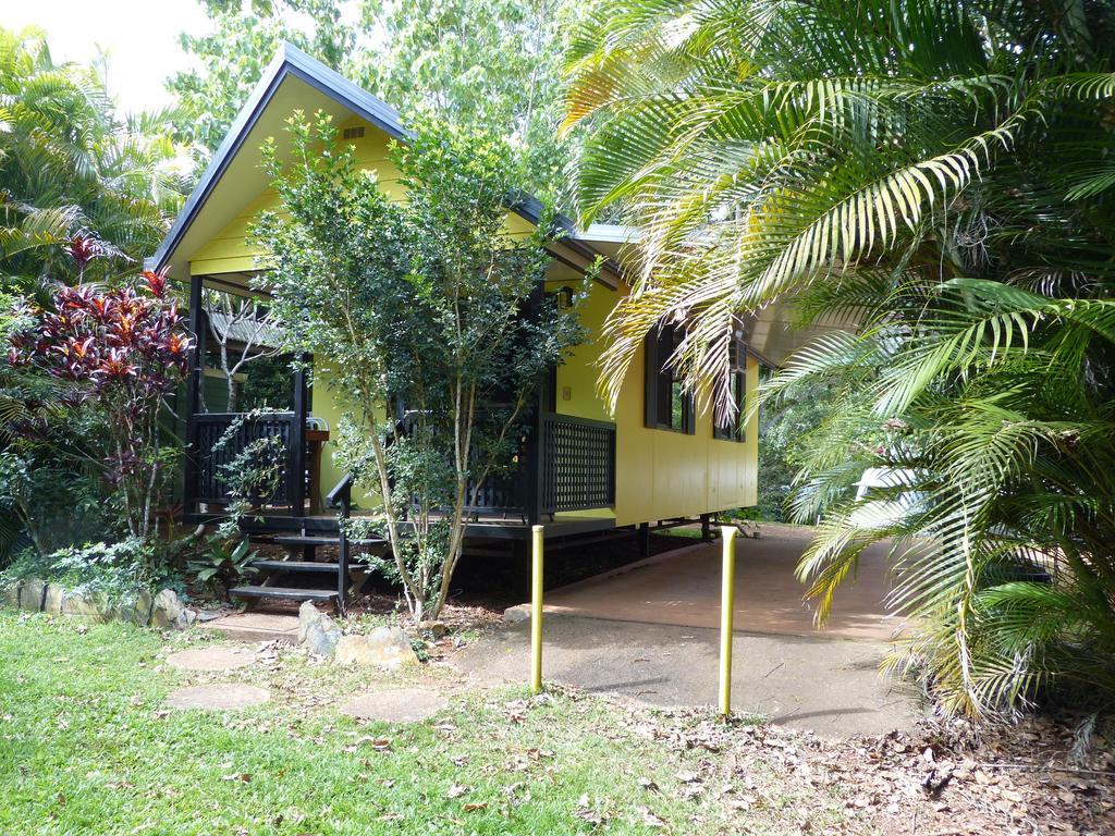 Lake Eacham Tourist Park & Cabins Экстерьер фото